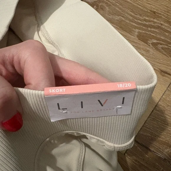 LIVI by Lane Bryant Knit Trouser Skort with 5” Inseam Shorts NWT in Birch Cream - Picture 7 of 13